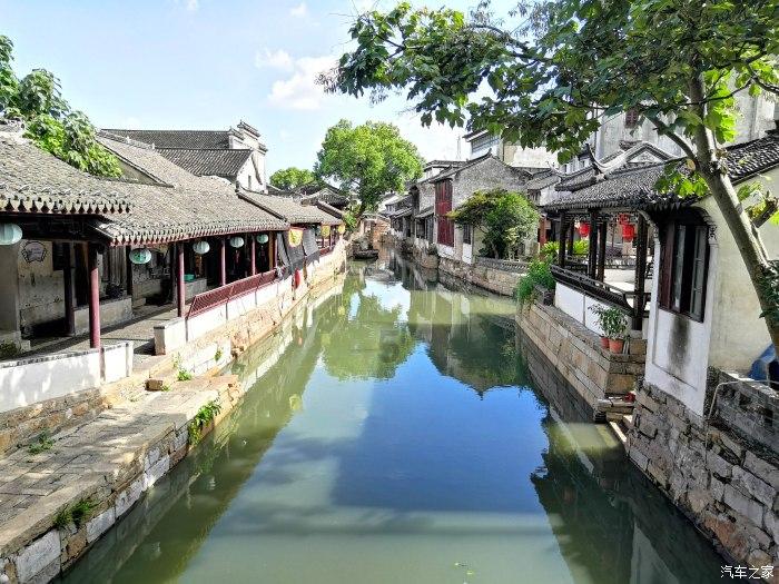 芭比的大学之旅
